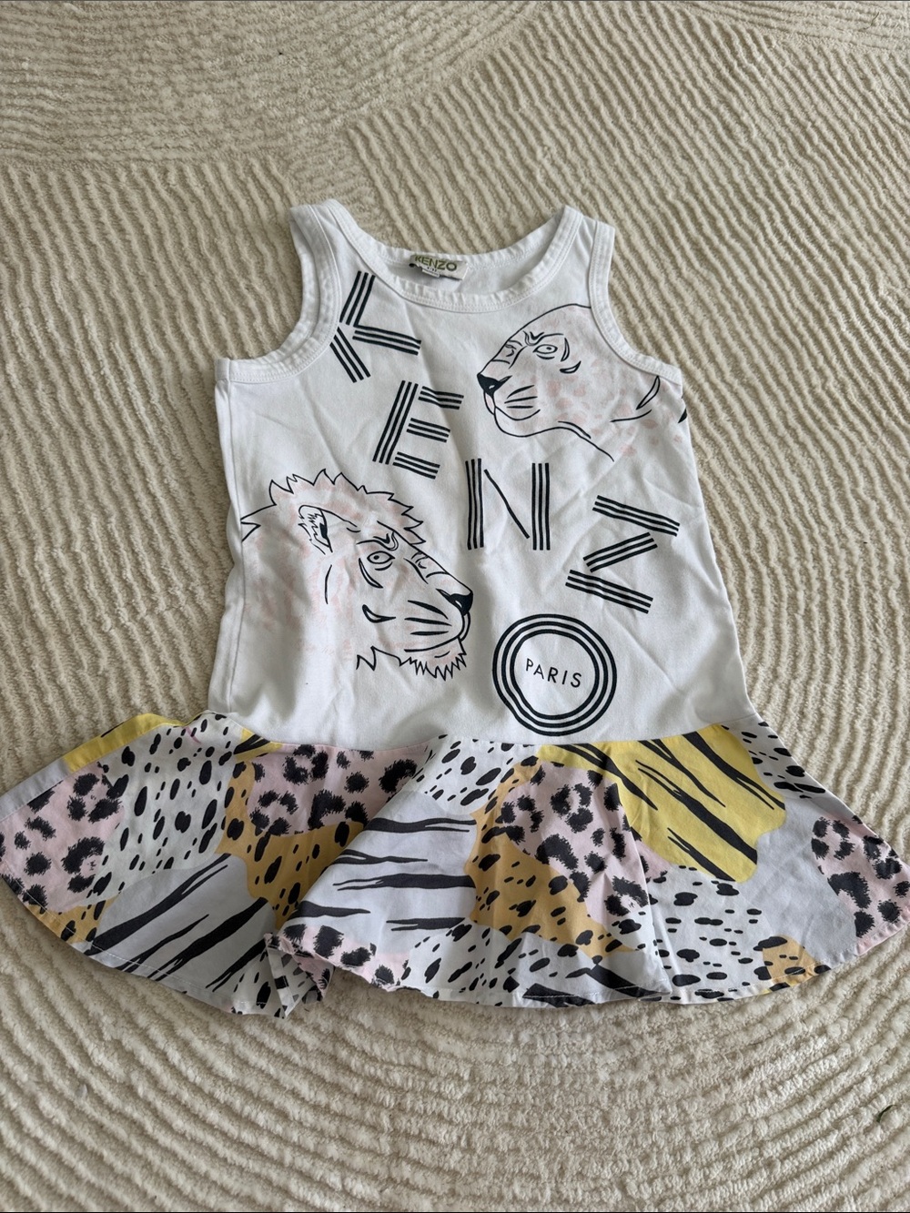 Aris White Tee with Black Lion Graphic and Pale Pink Accents